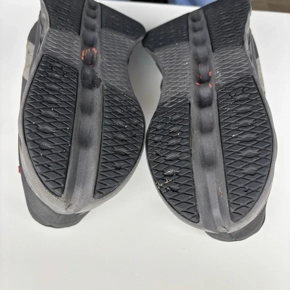 Oncloud Cloud Surfer Next Black Eclipse Men's 11.5 Running Train Gym‎